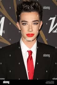 James charles Banque de photographies et d'images à haute résolution