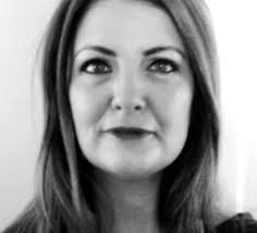 Tanya Knott's Instagram, Twitter & Facebook