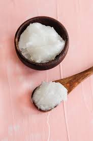 Coconut oil can help reduce hair damage (protein loss) by up to 39 percent, helping to stop your hair from falling out (1). 6 Benefits Of Coconut Oil For Beautiful Hair Unbound Wellness