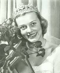 Former Tournament of Roses Queens 123119