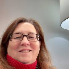 Are communal bathrooms at Old Faithful Inn clean?