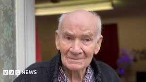 Haverhill: Two-month wait for housebound man to get booster