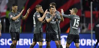 Paqarada wird auf links nicht angegriffen und flankt. 1 Fc Nurnberg Nachbericht Sandhausen Ein Kleiner Befreiungsschlag