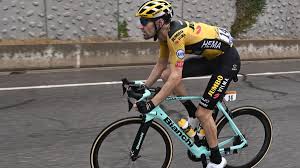 Julian alaphilippe springs a superb late attack to win stage one of the tour de france after two huge crashes in the closing stages. Tour De France Dumoulin Dopo La Caduta Sono Stato Uno Stupido Eurosport