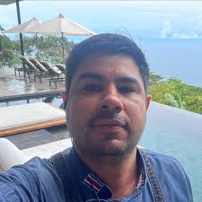 Douglas Herrera Vázquez