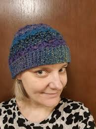 100% wool crochet la mecha beanie in magenta