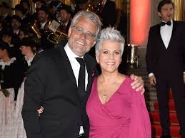 Birgit Schrowange Nach Dem Extra Aus Kommt Die Hochzeit Schrowange Heiraten Und Hochzeit Mit Kleinem Budget