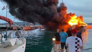 Přesná příčina stále není známá, na případu pracují. Pozar V Marine Kastela Lodni Noviny Cruising