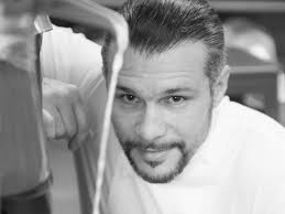 Open daily during the summer season, jetsetters, celebrities and stars of the stage and screen flock to monte carlo. Top Chef 2021 Qui Est Glenn Viel Le Chef De L Oustau De Baumaniere