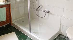 Sie haben eine badewanne, doch aus verschiedenen gründen wird vorwiegend geduscht und nur selten gebadet, doch beides soll möglich sein? Badbarrierefrei Dusseldorf Beratung Im Raum Dusseldorf Tel 0800 44 55 99 8