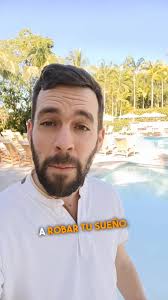 😐Ya basta de que la presión social decida que es bueno para ti., 🤪Muchas  veces los ladrones de sueños, no son personas con apariencia de villano de  película., 🤔Son las personas que tienes más cerca, ...