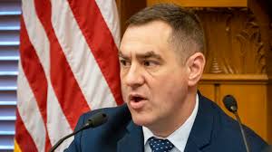 Bipartisan support emerges in Kansas House for compromise campaign ethics  reform bill • Kansas Reflector