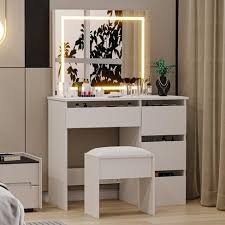 Vanity Desk Makeup With