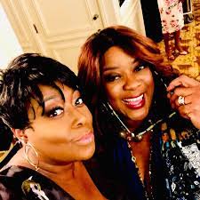 Wanda Craddock's Instagram, Twitter & Facebook