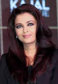 La couleur acajou est canon dès lors qu'elle est éclatante. Couleur De Cheveux Acajou 64 Photos Pour Choisir Votre Nuance Archzine Fr