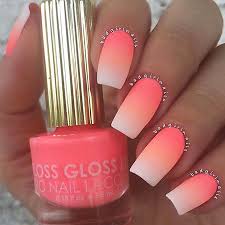 35 Ombre Nail Designs Best Nail Art Designs 2020 Squared oval nails with very natural ombre: