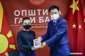 Makedonia utara adalah sebuah negara yang terletak di semenanjung balkan. Kedubes China Di Makedonia Utara Sumbang Tablet Untuk Pelajar