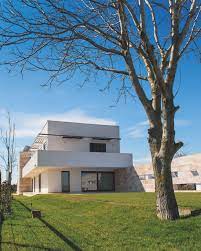 Colţul de rai din pădureni, comuna occidentală din inima sărăciei. Noul Album Igloo Best PrezintÄƒ 16 Dintre Cele Mai Frumoase Case Din Romania Igloo