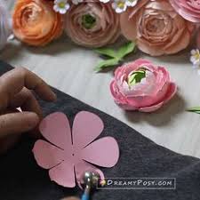 I started researching wedding ideas about a year before the wedding. 900 Paper Flowers Ideas In 2021 Paper Flowers Flower Crafts Diy Flowers
