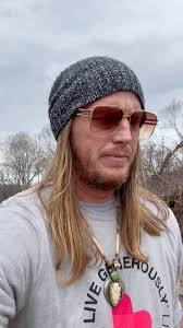 Debbie Pasley's Instagram, Twitter & Facebook