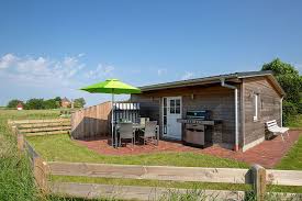 Das haus hat eine wohnfläche von 81 m² mit zwei schlafzimmern, einer voll ausgestatteten küche, einem modernen badezimmer, einem großzügigen garten und ist für max. Ferienhaus An Der Nordsee Urlaub Zu Zweit Im Ferienhaus An Der Nordsee Mit Sauna