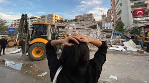 Afad'dan yapılan son dakika açıklamasına göre 6 kişi hayatını kaybetti, 202 kişi de yaralandı. Afad Dan Son Dakika Izmir Depremi Aciklamasi Guncel Haberler Milliyet