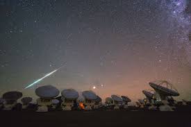 Resultado de imagen de Vía Láctea es captada en el Desierto de Atacama sobre el telescopio ALMA del Observatorio Espacial Europeo ESO