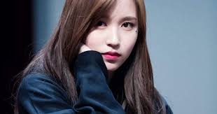 Better off with mina reimagines classic melodies in her own distinctive style, fusing them with a global palette of club. Twice S Mina Reported To Make Her Comeback Following Anxiety Disorder Diagnosis Jyp Responds Koreaboo