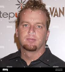 G dkny hi-res stock photography and images