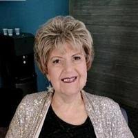 Emily Spearman's Instagram, Twitter & Facebook