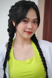 Chánh cung Hoa hậu" dính nghi vấn sửa mũi