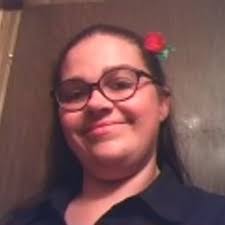 Leslie Thibodeaux's Instagram, Twitter & Facebook