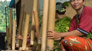 Nov 20, 2016 · muzium orang asli (orang asli museum) gombak, selangor merupakan muzium yang berbeza dengan muzium yang berada di bersebelahan bangunan muzium negara di jalan damansara yang juga dikenali sebagai muzium seni kraf orang asli. Muzium Orang Asli Gombak Visit Selangor