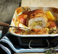 Putenrollbraten Mit Apfeln Und Thymian Putenrollbraten Rezepte Putenbraten Rezept