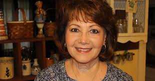 Breast cancer survivor Anna Haught: Support through her journey lead to  supporting others