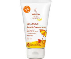 Dafür haben wir tests und meinungen ausgewertet und zu einer gesamtnote verrechnet. Weleda Edelweiss Sensitiv Sonnencreme Lsf 50 Baby Kids 50ml Ab 6 74 Preisvergleich Bei Idealo De