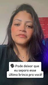 ✨ Dê um toque sofisticado ao seu visual com a Argola Click Fileira Dupla! ✨  Feita de prata 925, ela é perfeita para quem ama brilho e elegância em cada  detalhe. 💎🌟