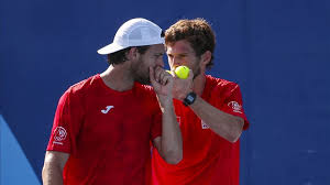 João sousa foi eliminado pelo checo tomas machac, neste domingo, logo na primeira ronda do torneio de singulares dos jogos olímpicos . Tgexxmz1zseijm
