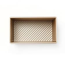 Amazon Com Loaf Pan Bread Toast Mold Corrugated Deep Loaf Pan Non Stick Gold Aluminum Alloy No Lid Included 8 26x4 7x4 3inch Kitchen Dining