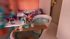 ✓ koop veilig online ✓ voor 15:00 uur besteld, dezelfde heerlijk badderen en tutten doe je natuurlijk samen met je pop en de our generation owl be relaxing bathtub set. Redoing My Our Generation Dolls Bathroom In My Doll House Youtube