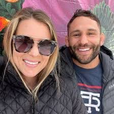 Abby Raines's Instagram, Twitter & Facebook