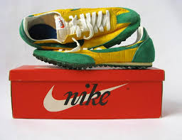 Selain dibuat khas untuk eliud kipchoge, model ini juga menggunakan tapak zoomx, tapak baharu dari nike yang khabarnya lebih sedap dipakai berbanding tapak kasut nike yang lain. Sejarah Dan Latar Belakang Syarikat Jenama Kasut Terkemuka Nike Inc Iluminasi