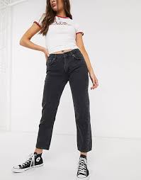 Discover the new spring summer 2021 collection for women and men at pull&bear. Pull Bear Regular Mom Jeans In Black Asos