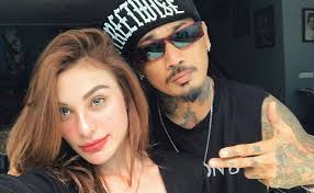 Dalam foto yang dibagikan di instagram, nora terlihat mengenakan kebaya berwarna putih. Nora Alexandra Jawab Kabar Pindah Agama Demi Dinikahi Jerinx Sid