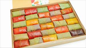 紅葉のシーズンのみに販売するカラフルな葉っぱを使った 紅葉柿の葉すし 試食レビュー 柿の葉寿司 すし 柿