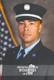 Derek Farrington's Instagram, Twitter & Facebook