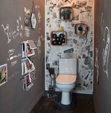 Habillez Vos Murs D Une Peinture Tableau Gris Ardoise Et Creez Vous Un Papier Peint Personnalise Avec De Vieux J Peinture Wc Deco Toilettes Idee Deco Toilettes