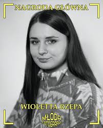 📷 Wybór tych najlepszych spośród tysięcy zdjęć wykonanych w trakcie  Maratonu to niełatwe zadanie. Dlatego co roku do jury naszego konkursu  zapraszamy czołowych przedstawicieli świata fotografii i sztuki. Poznajcie  naszych tegorocznych sędziów: