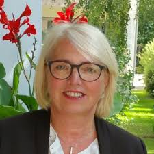 Beste bank in berlin „beratung private banking. Brigitte Weber Senior Associate Spezialistin Grundung Und Nachfolge Hypovereinsbank Unicredit Bank Ag Xing