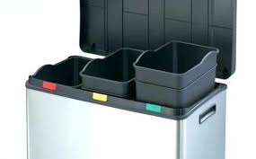 Un grand evier 1 bac complete dun egouttoir vous fera gagner du plan de travail precieux et vous suffira si vous disposez dun lave vaisselle. Dan Nyugdij Kielegit Poubelle Pour Cuisine Ikea Chevroletlebanon Com